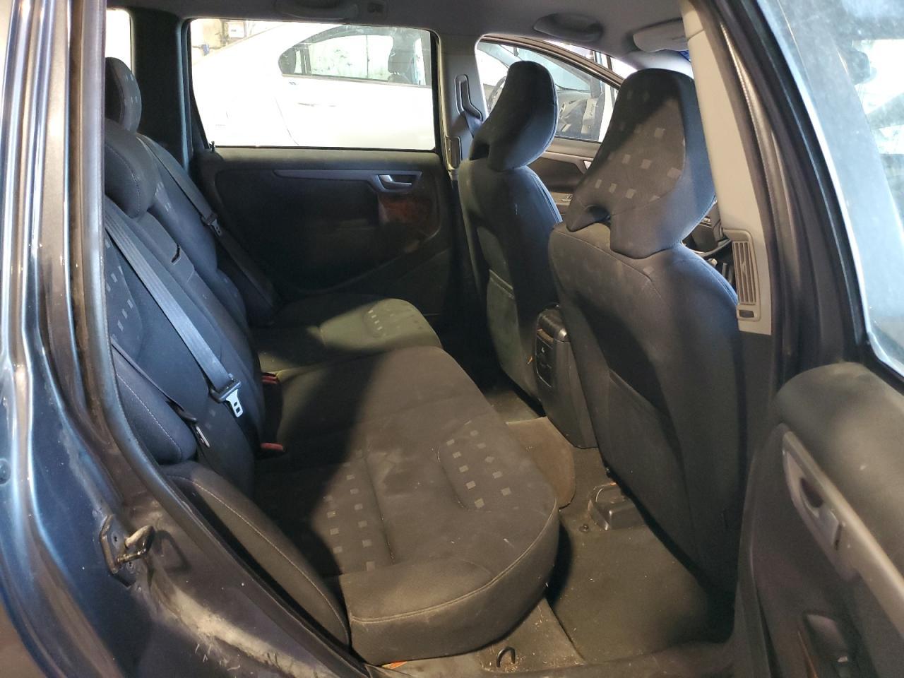 2006 VOLVO V70