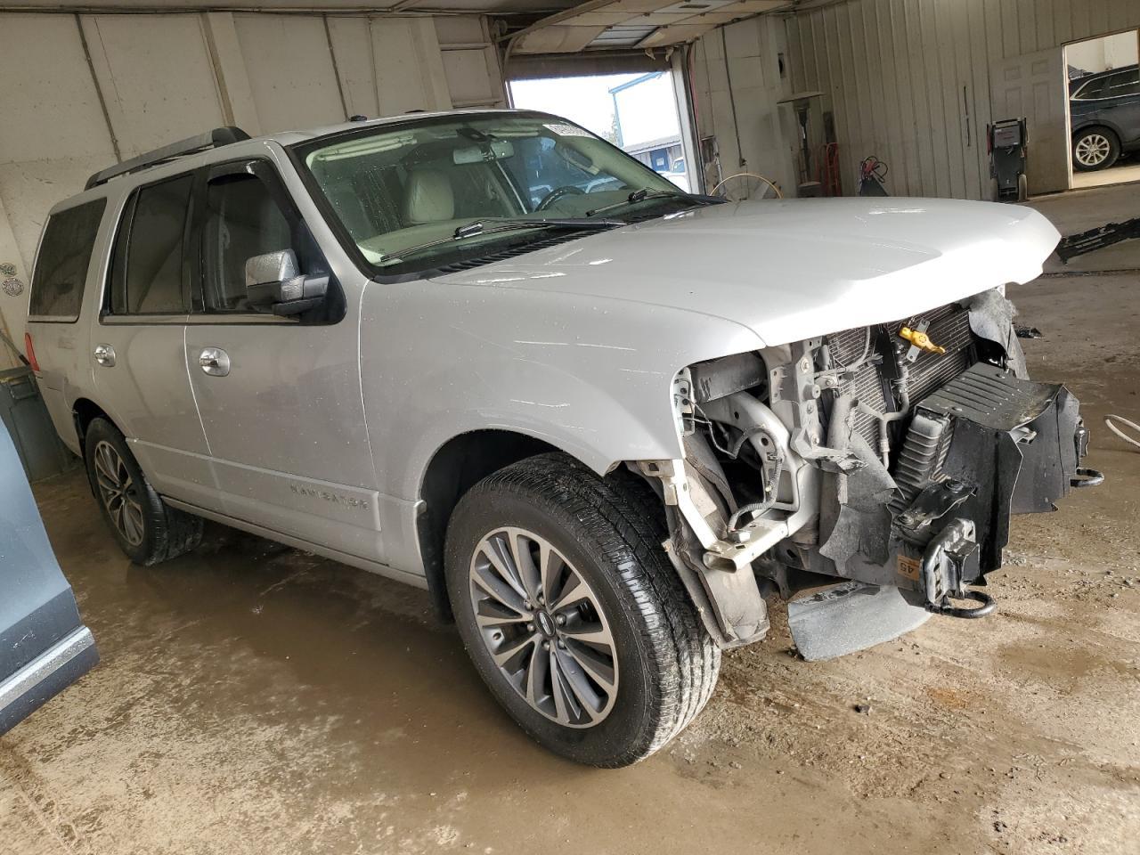 2015 LINCOLN Navigator