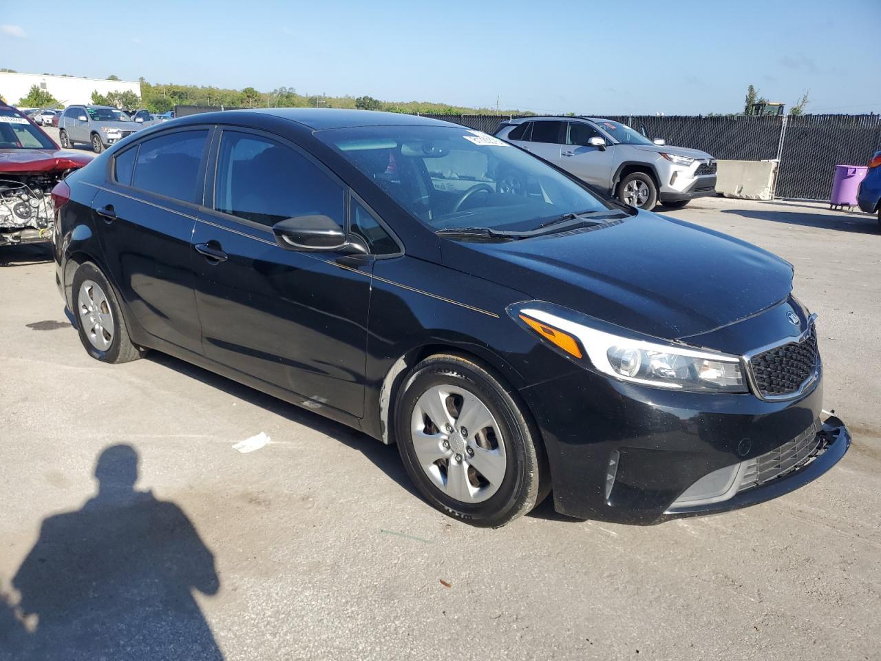 2017 KIA FORTE