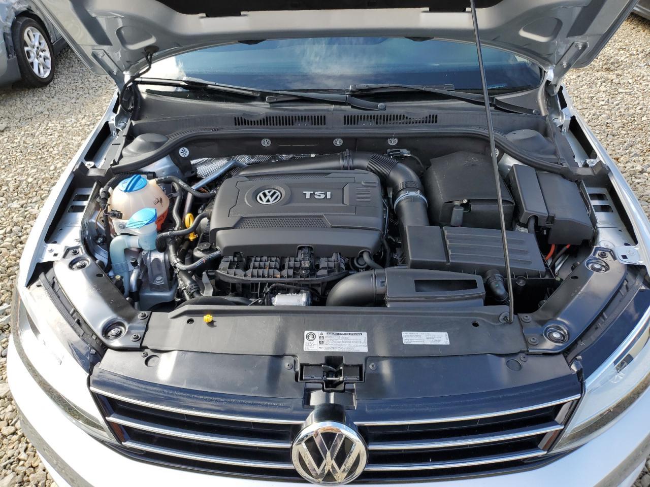 2015 VOLKSWAGEN JETTA