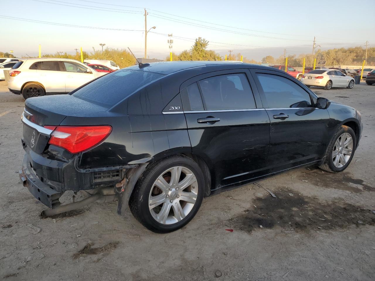 2011 CHRYSLER 200