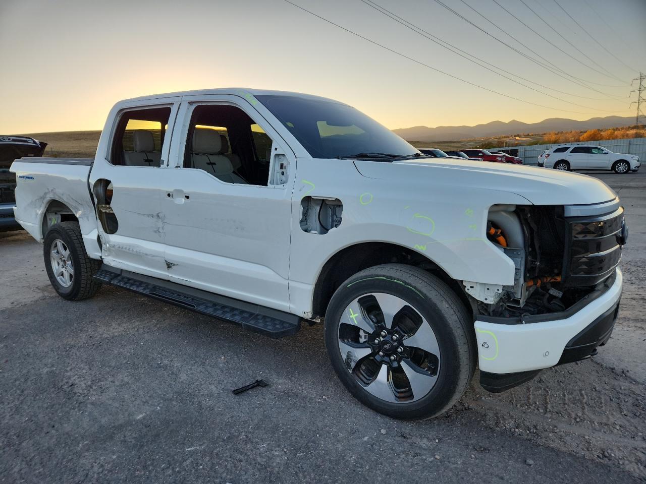 2022 FORD F-150 Lightning