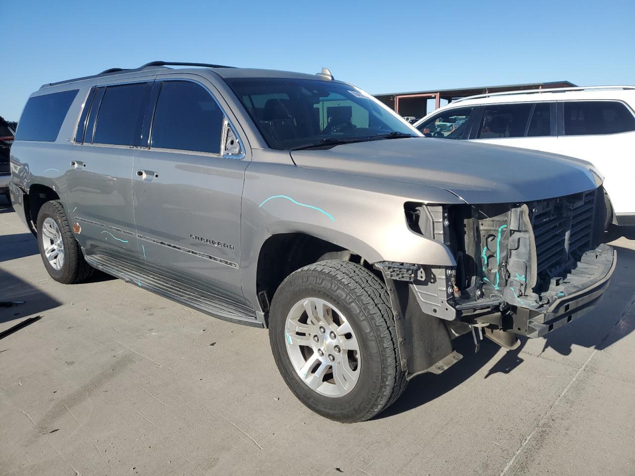 2017 CHEVROLET Suburban