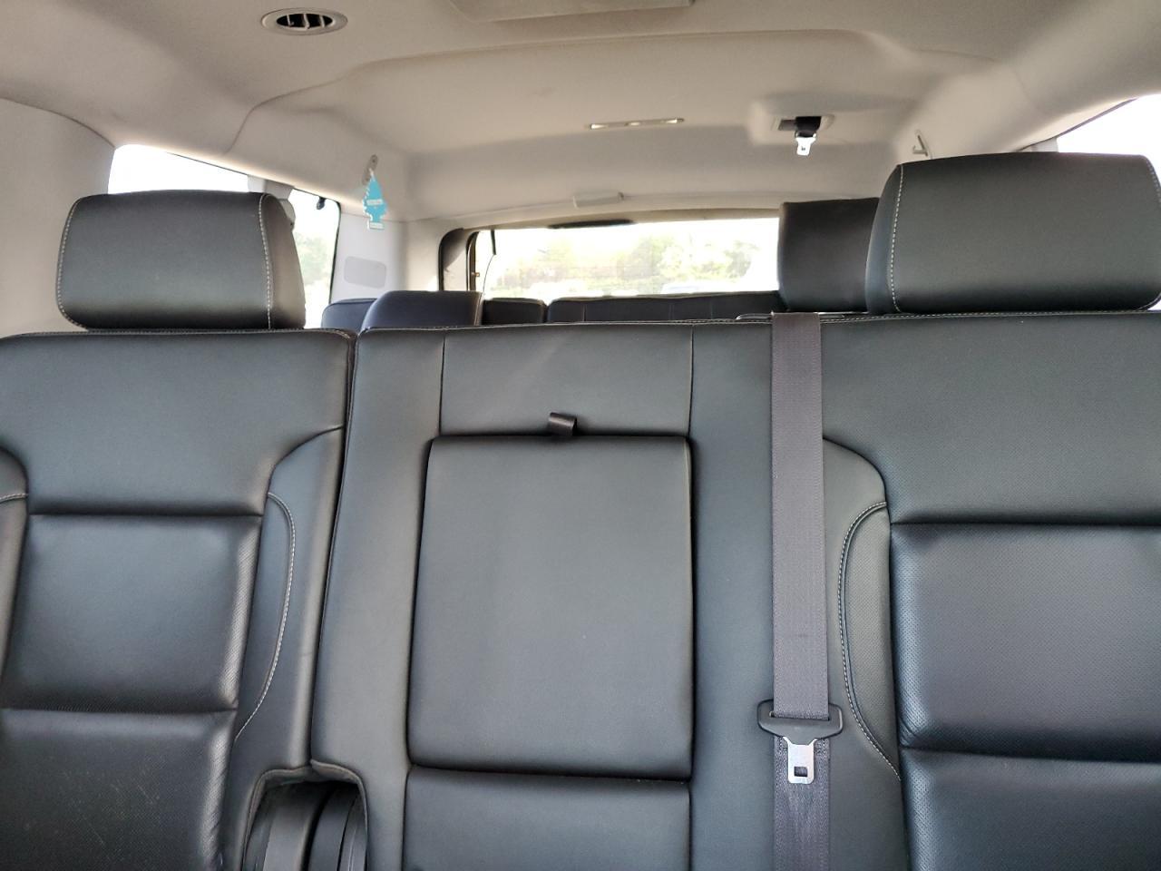 2016 CHEVROLET Suburban