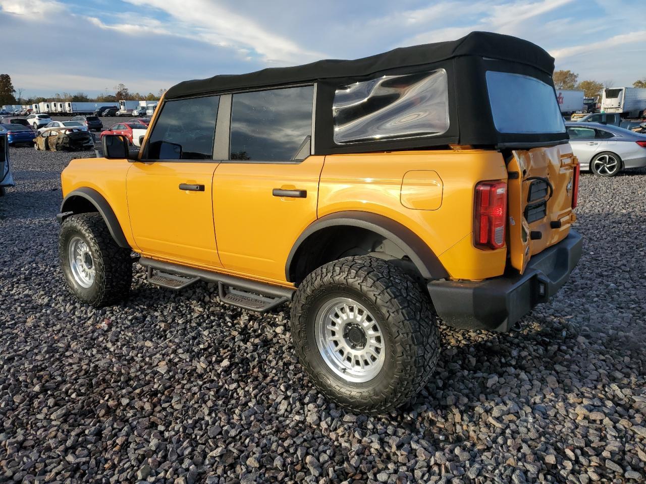 2022 FORD Bronco
