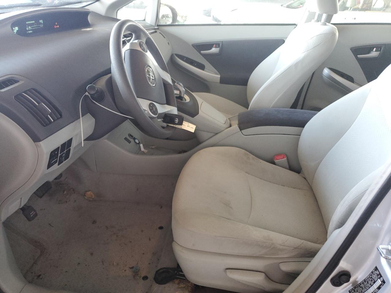 2011 TOYOTA PRIUS