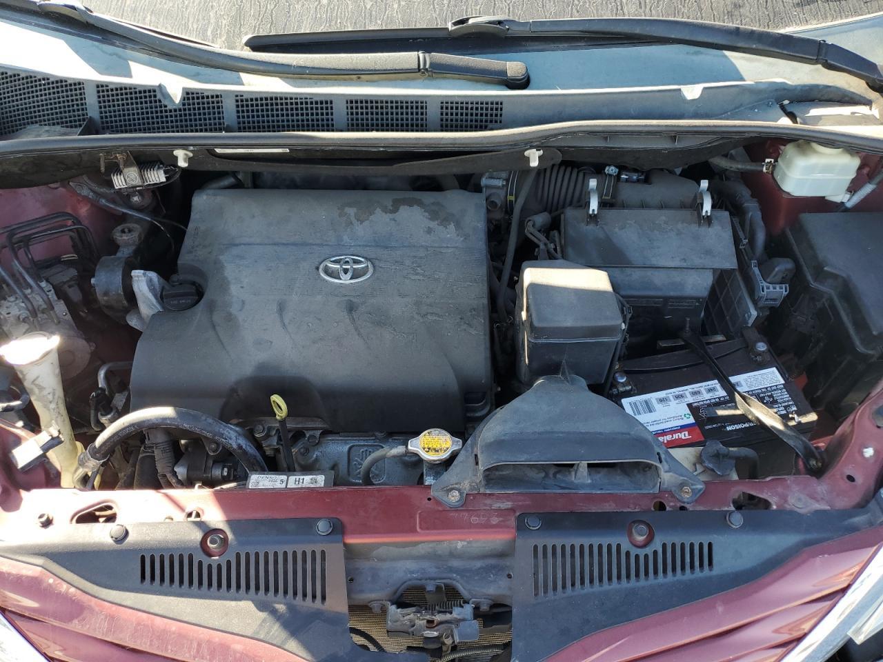 2015 TOYOTA SIENNA