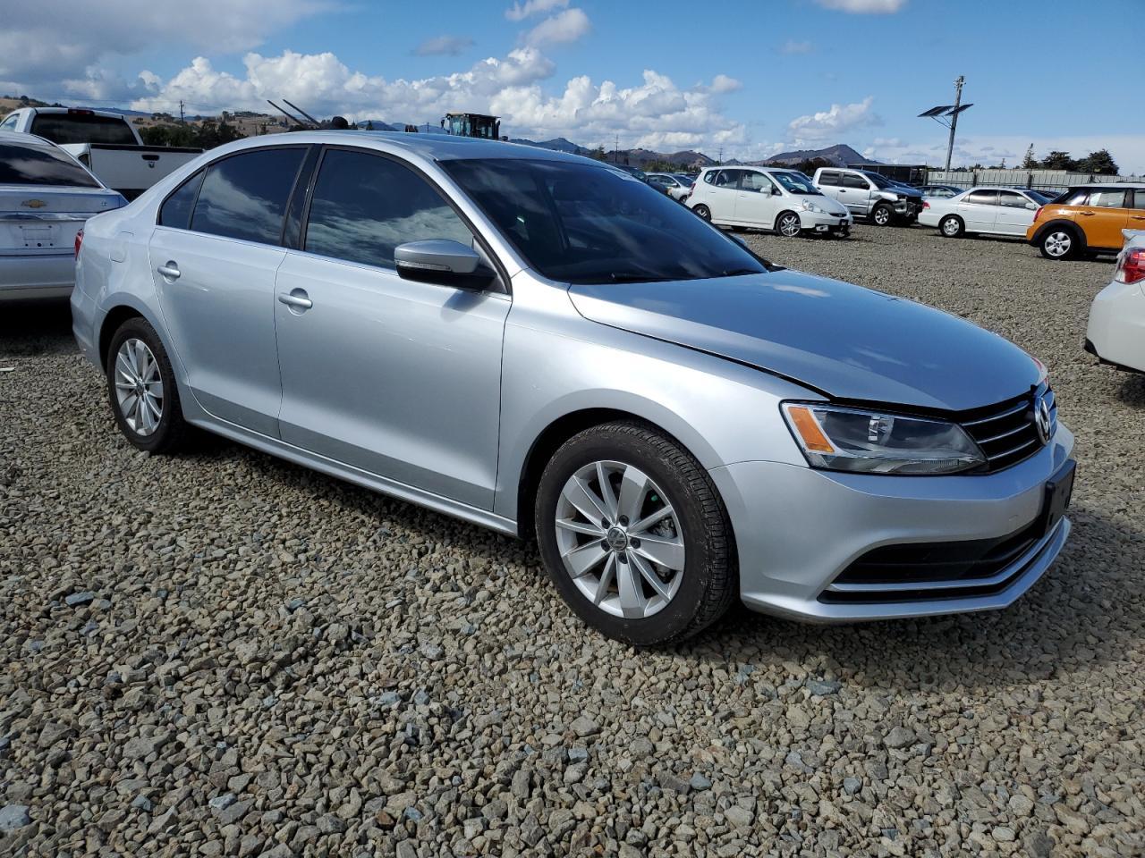 2015 VOLKSWAGEN JETTA