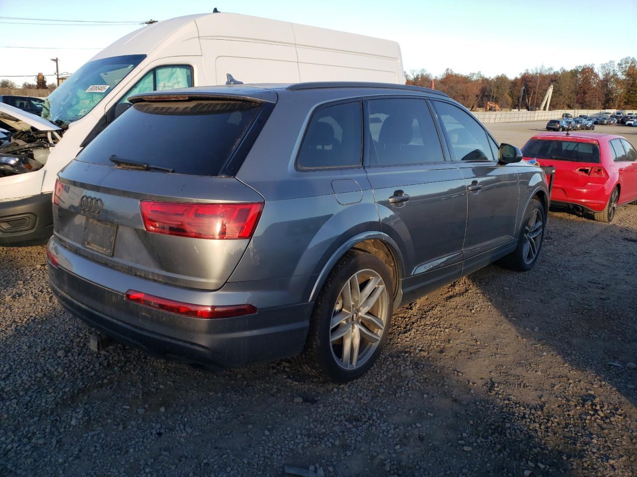 2017 AUDI Q7