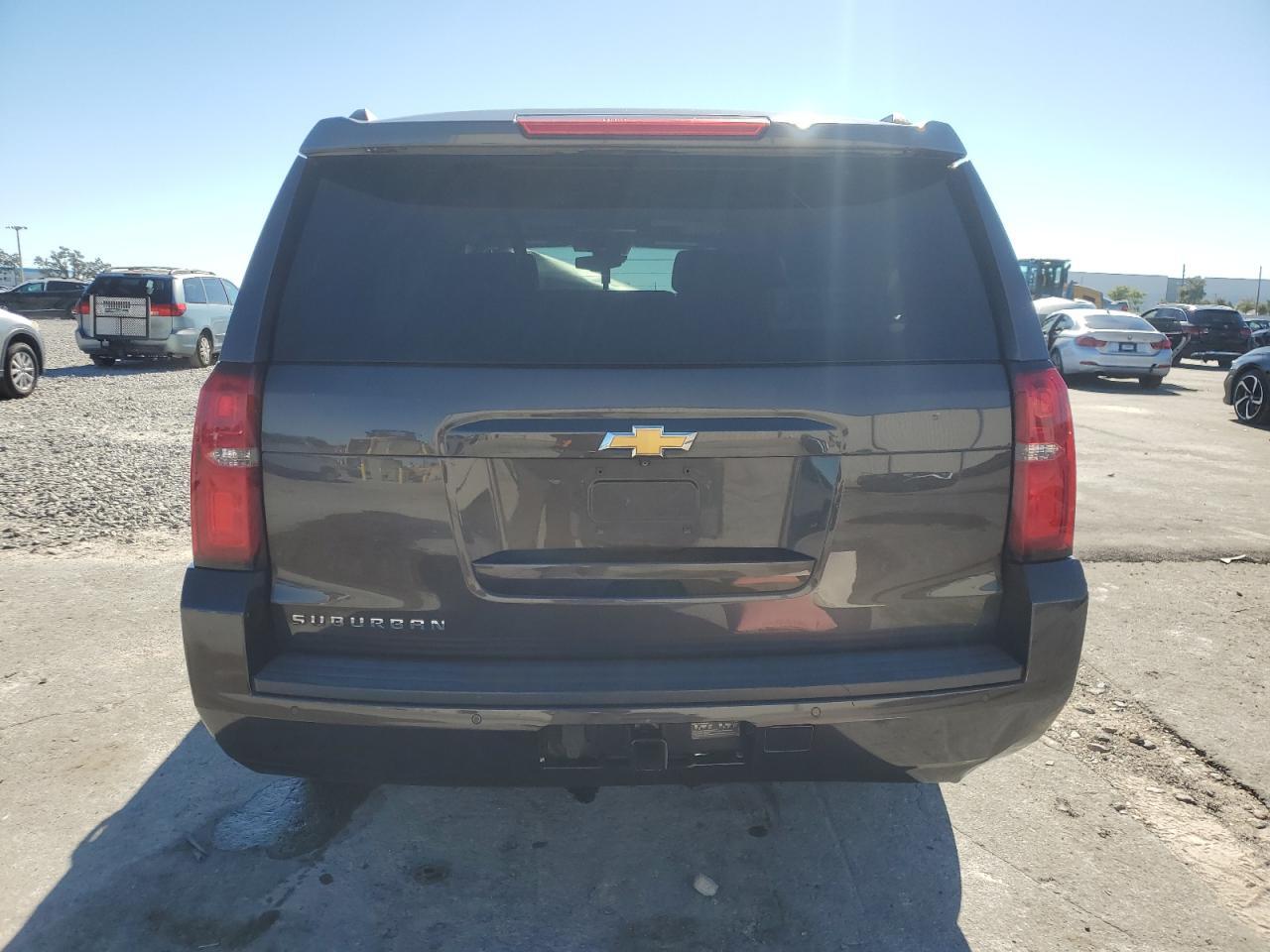 2017 CHEVROLET Suburban