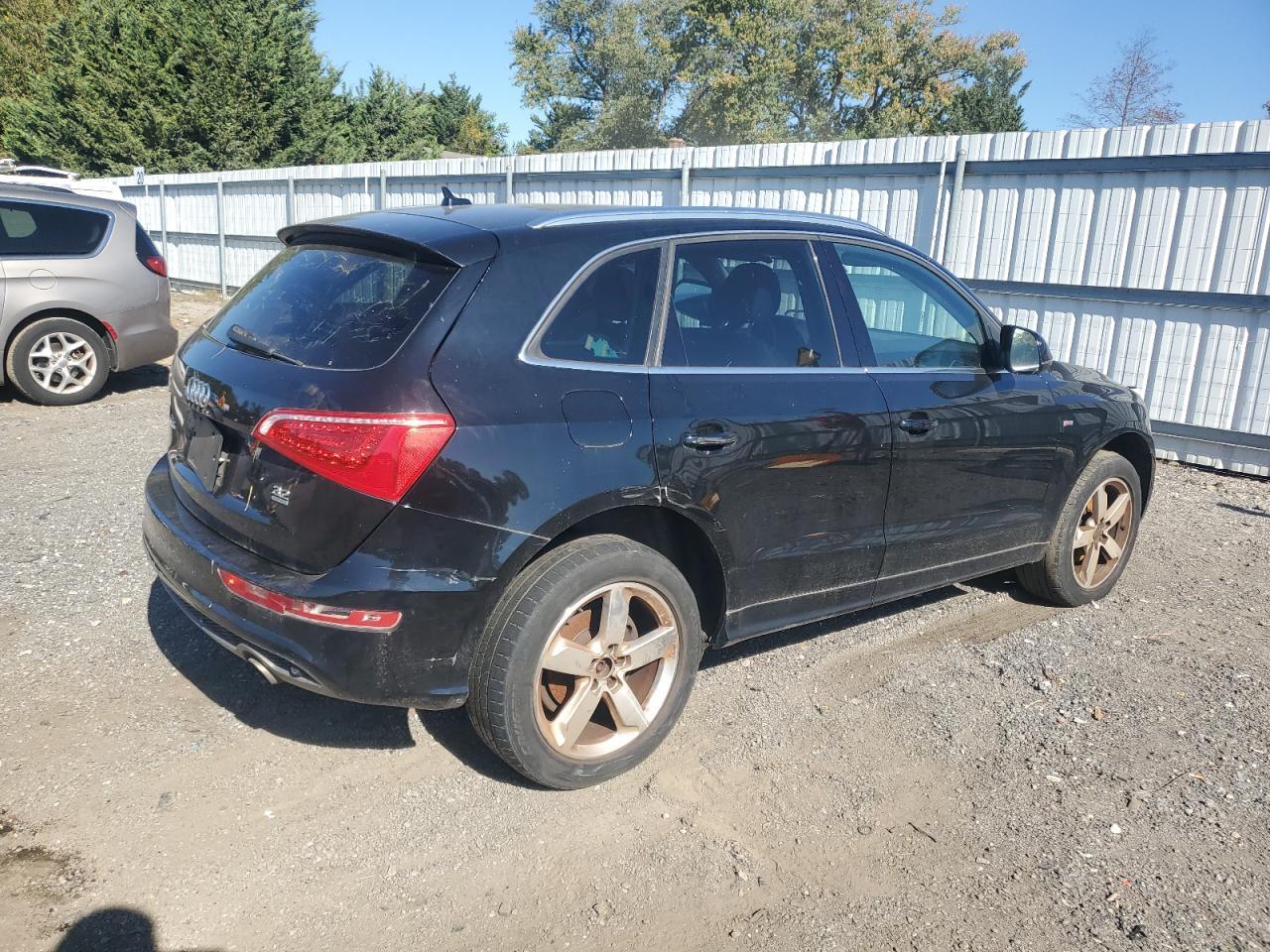 2011 AUDI Q5