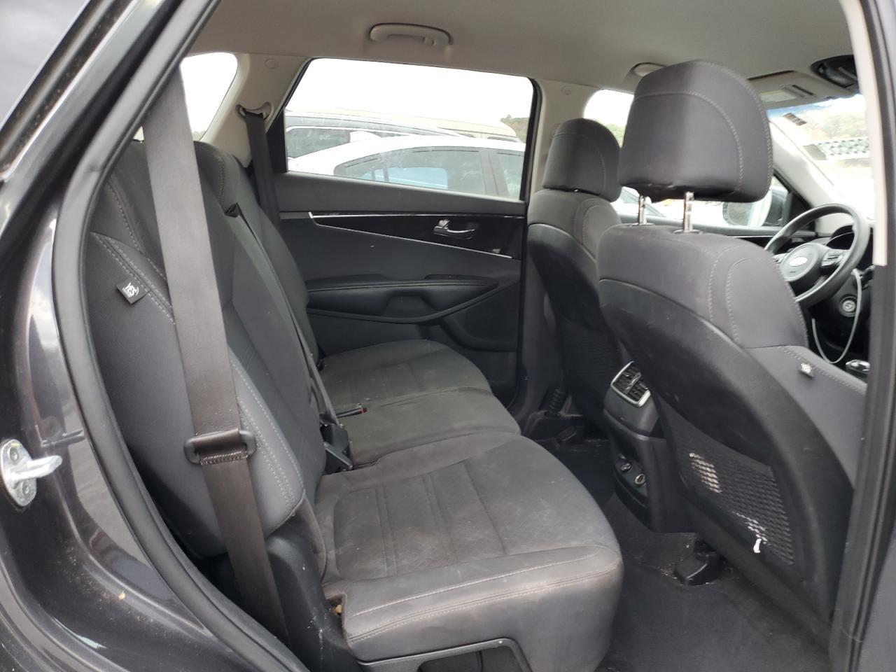 2017 KIA SORENTO