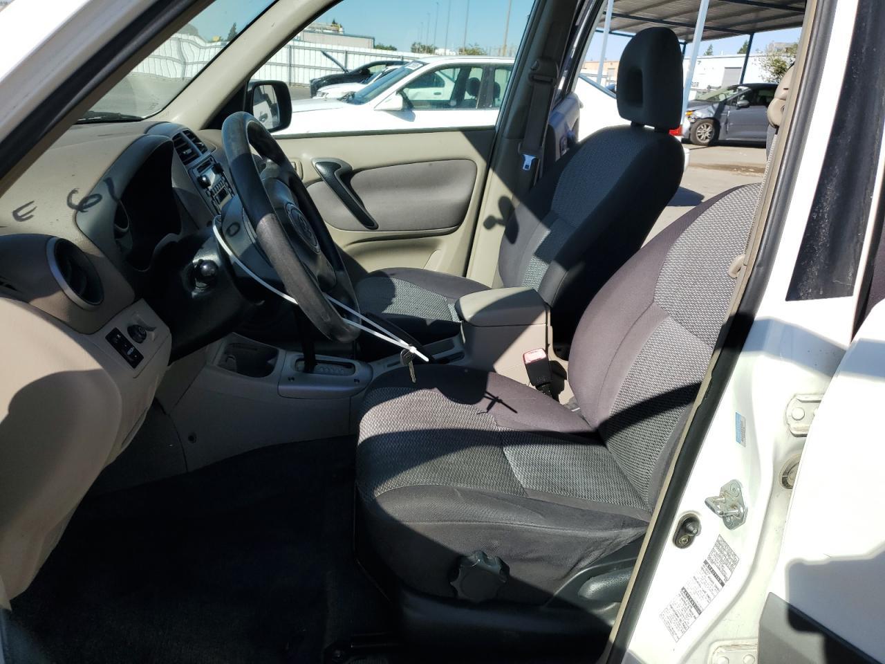 2002 TOYOTA RAV4