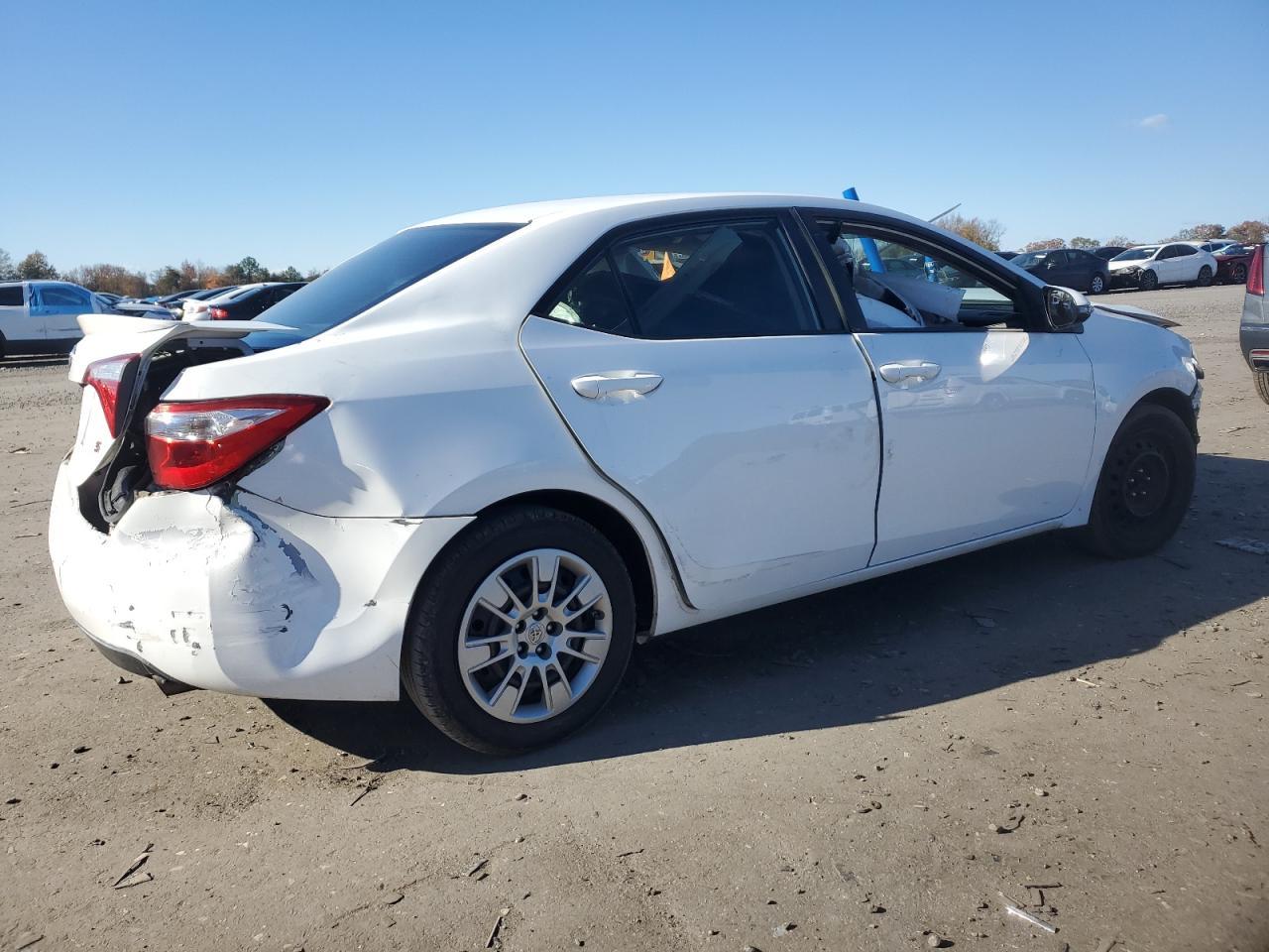 2015 TOYOTA COROLLA