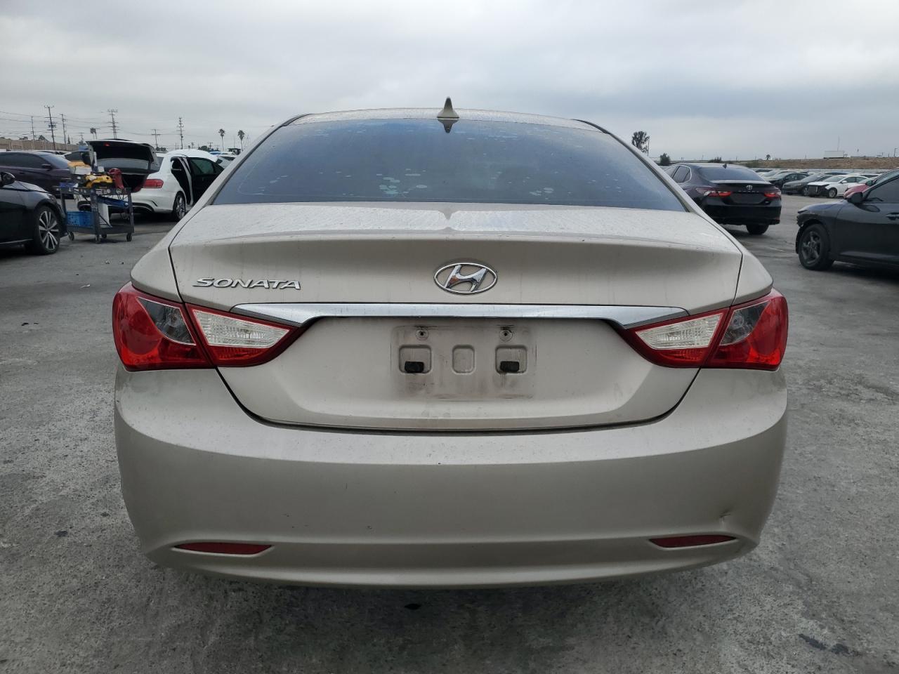 2011 HYUNDAI SONATA