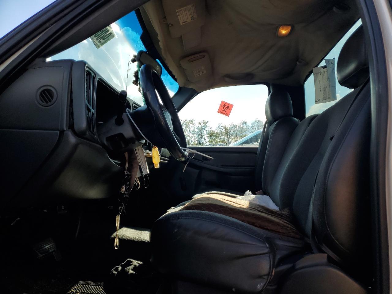 2005 GMC Sierra