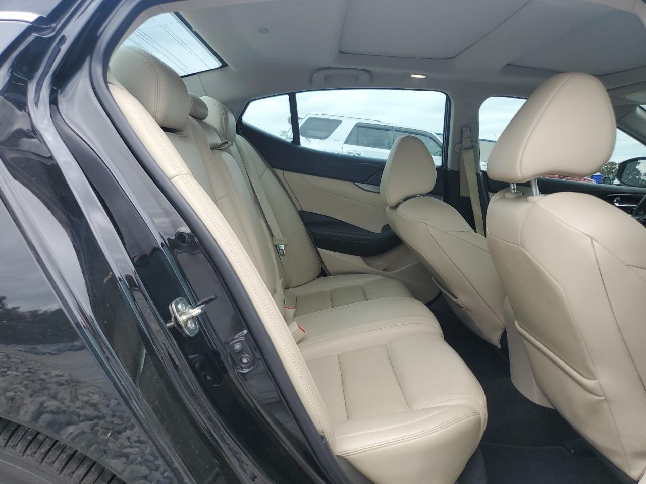 2017 NISSAN Maxima