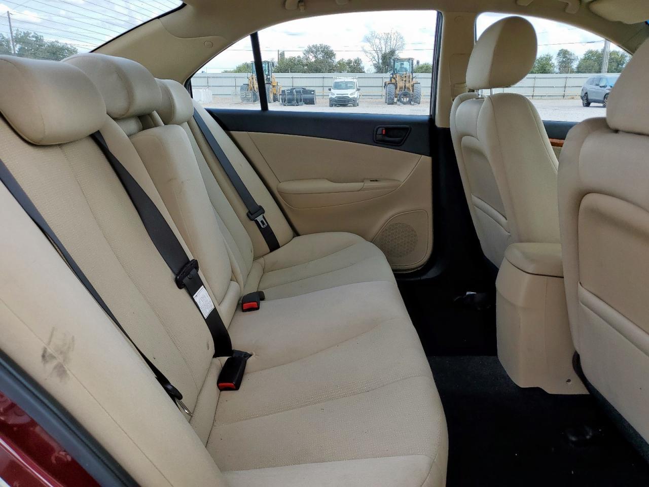2010 HYUNDAI SONATA