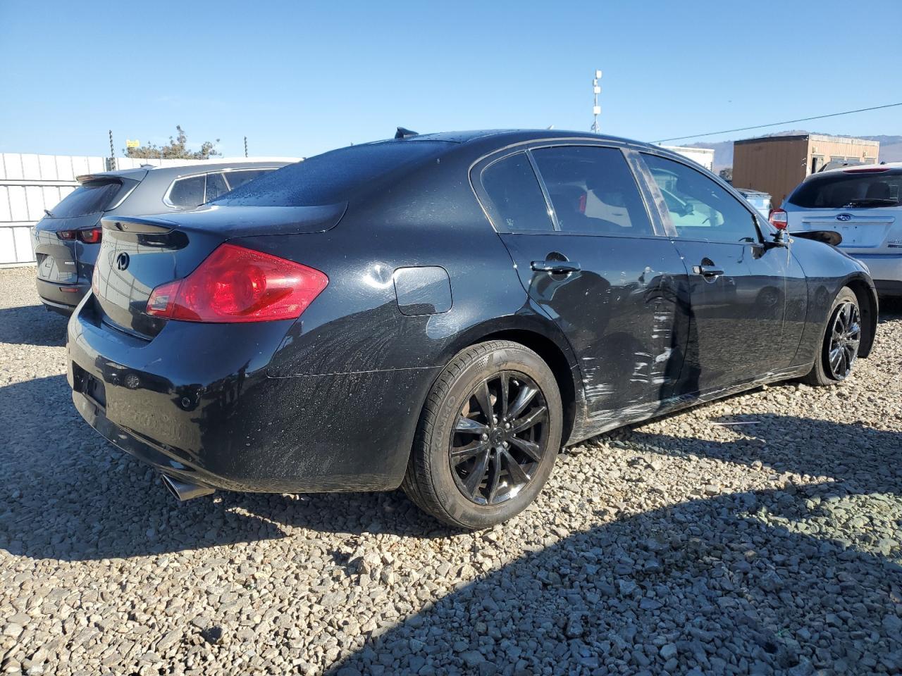 2012 INFINITI G37