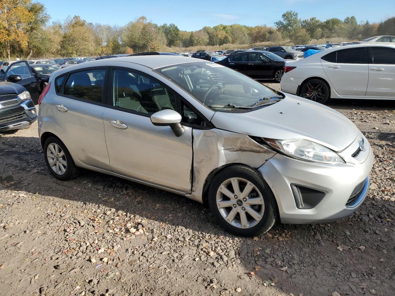 2011 FORD Fiesta