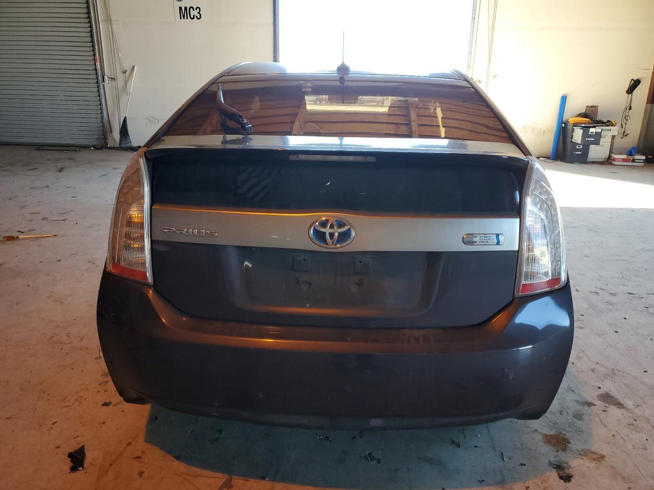 2014 TOYOTA Prius Plug-In