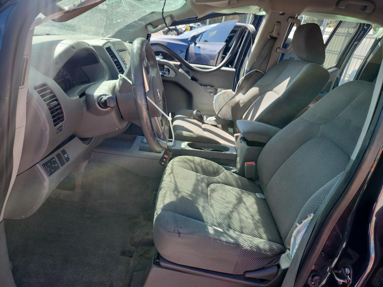 2016 NISSAN Frontier