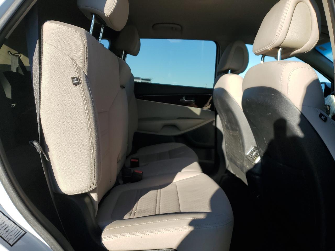 2016 KIA SORENTO