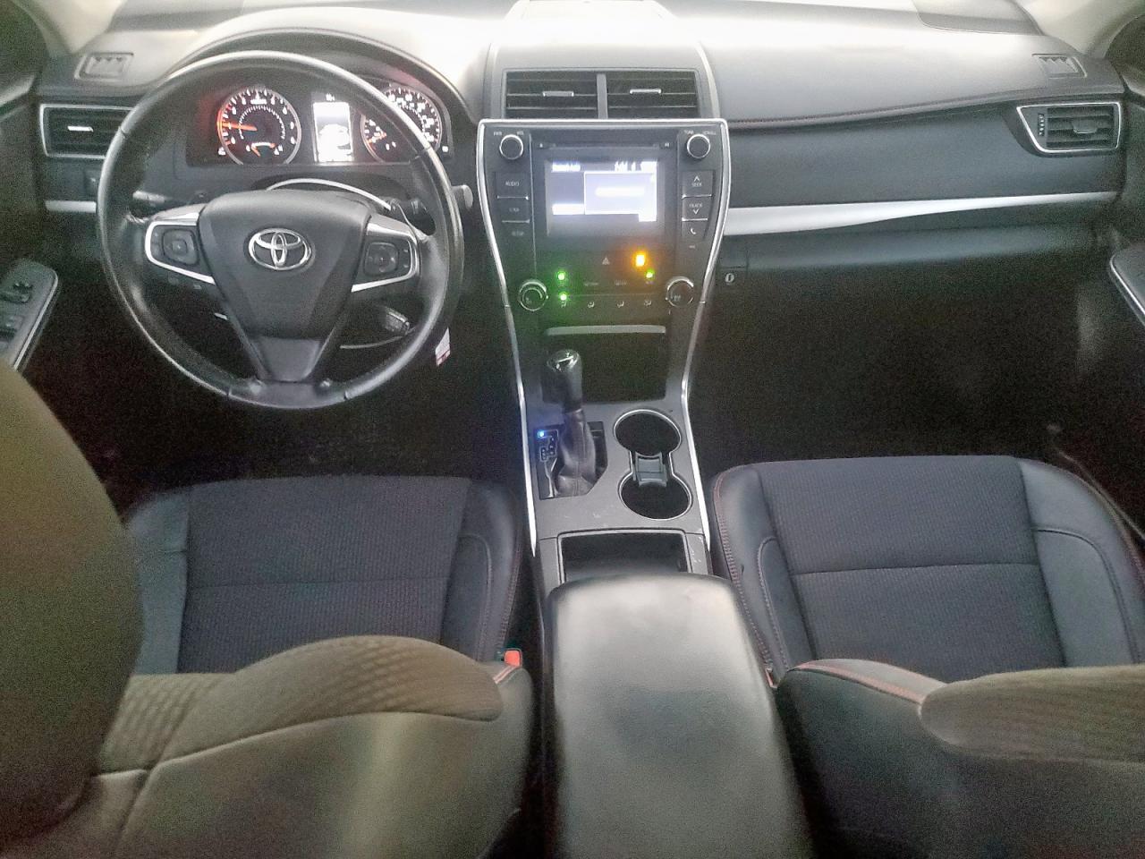 2016 TOYOTA CAMRY