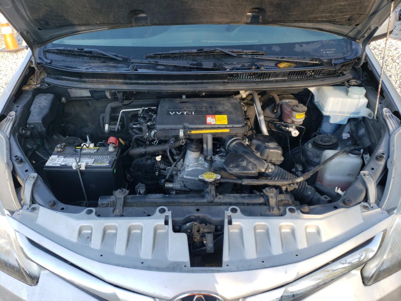 2015 TOYOTA Avanza
