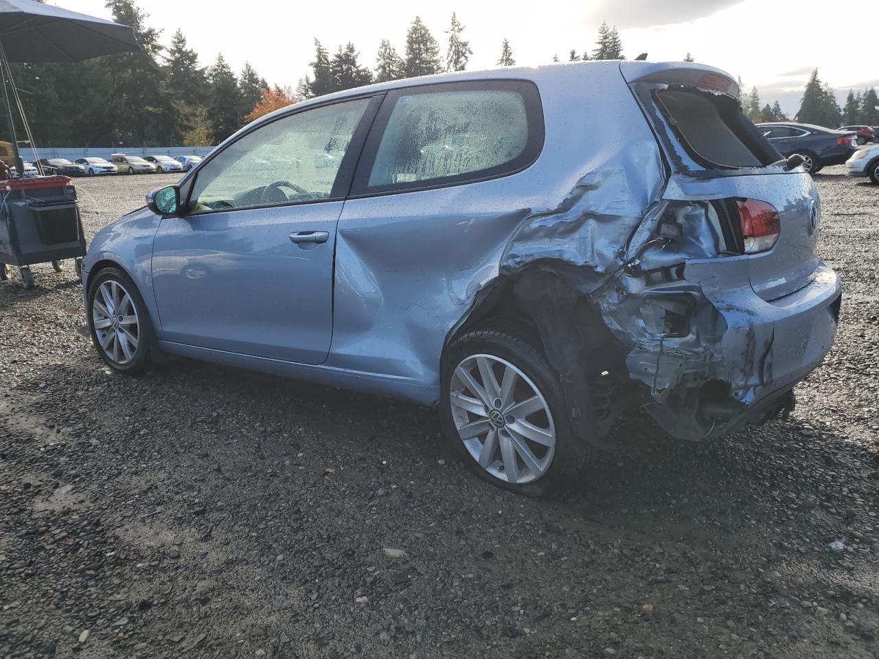 2011 VOLKSWAGEN GOLF