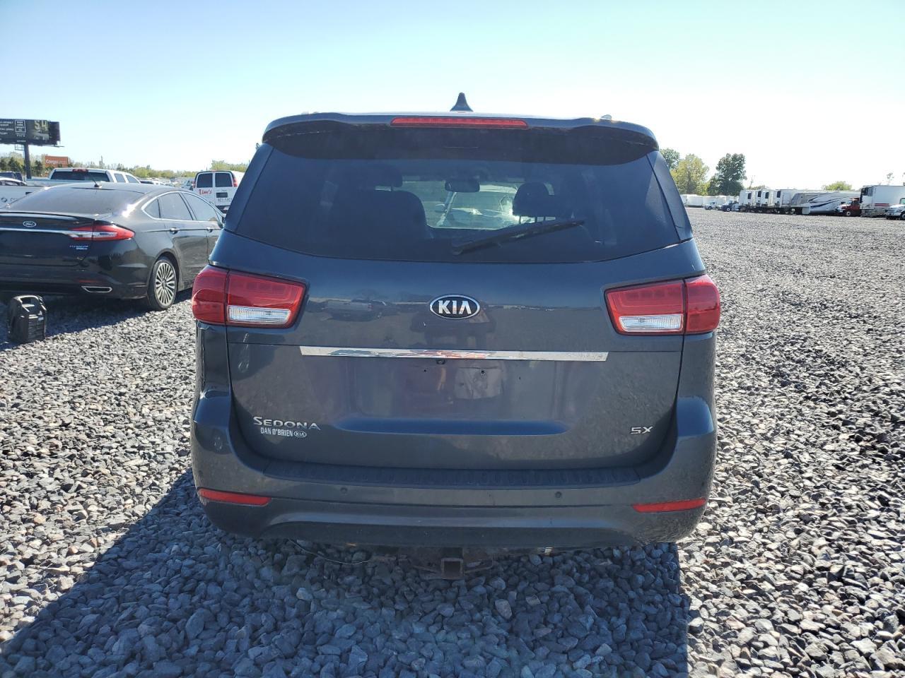 2015 KIA SEDONA