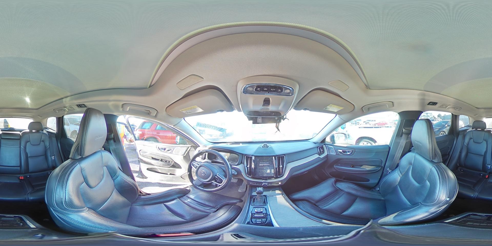 2019 VOLVO XC60