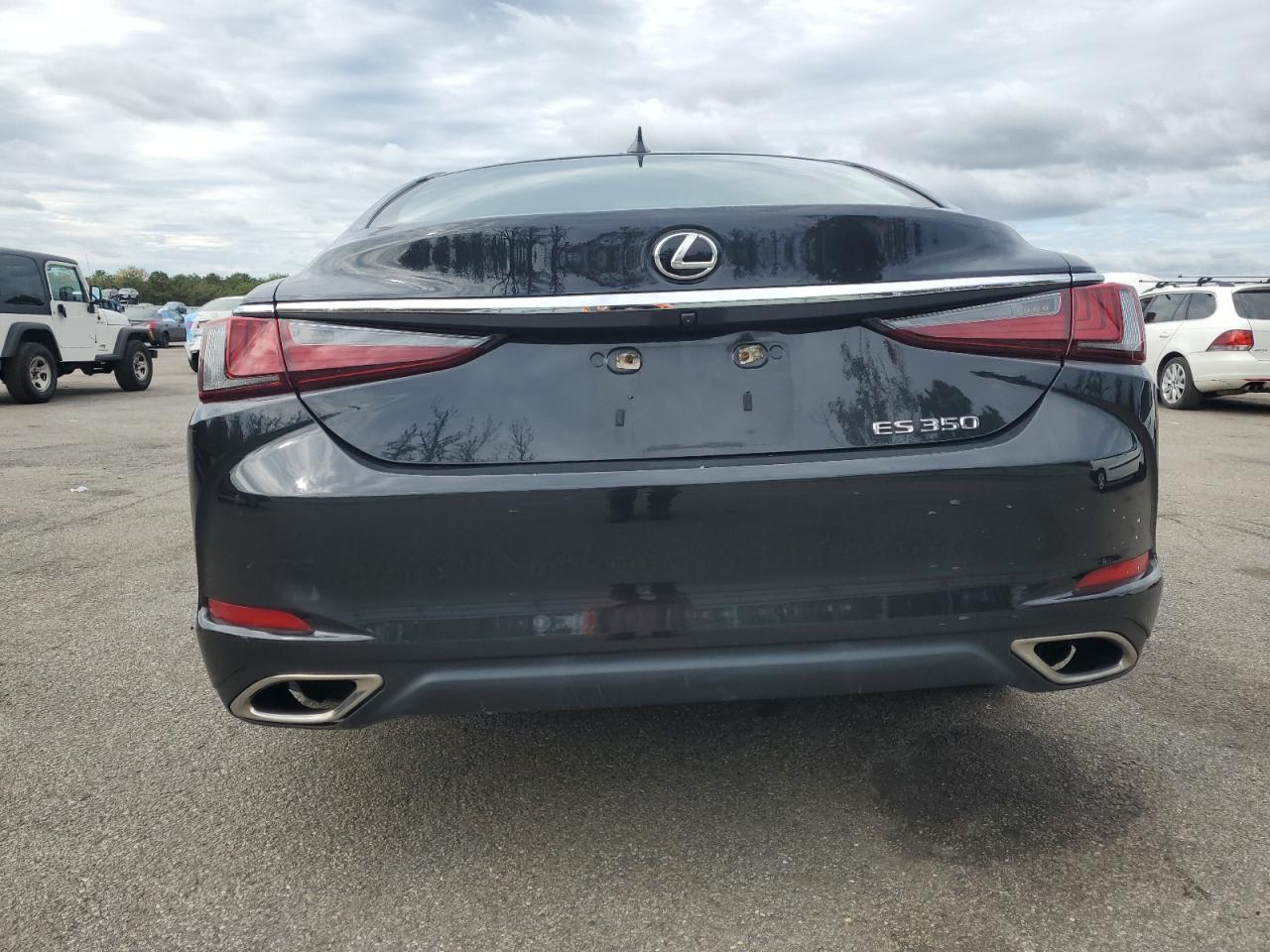 2021 LEXUS Es