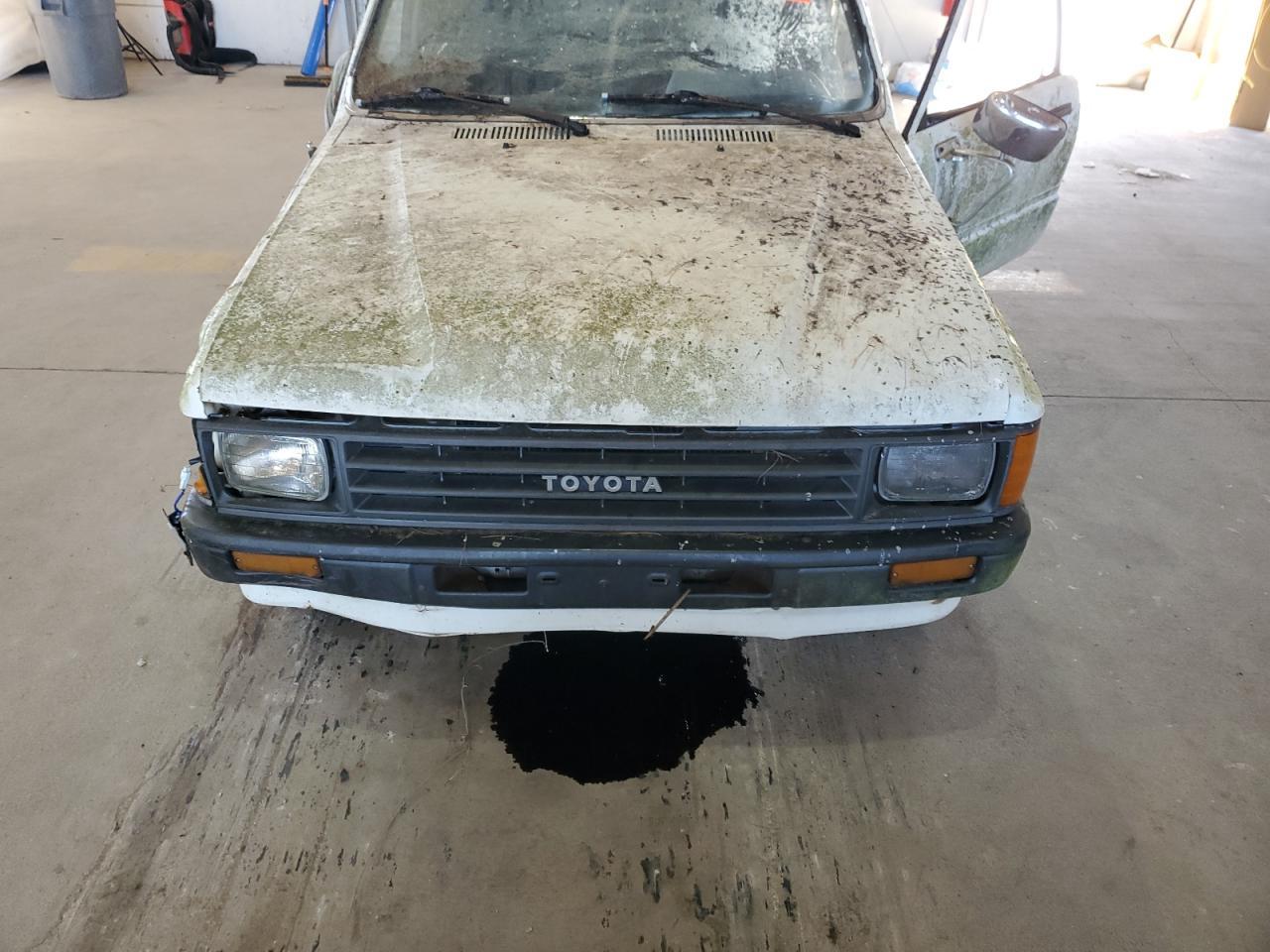1988 TOYOTA Pickup