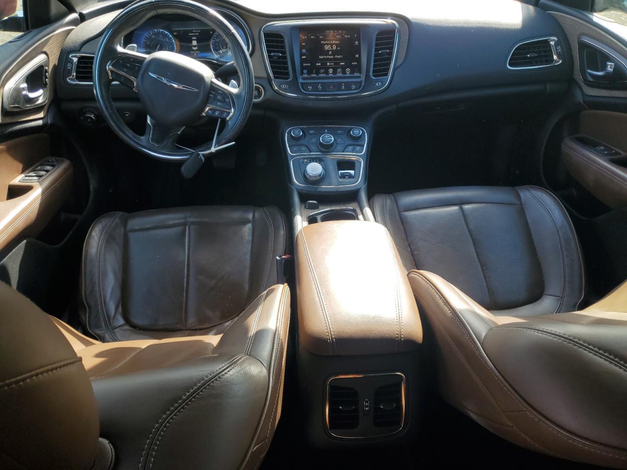 2016 CHRYSLER 200