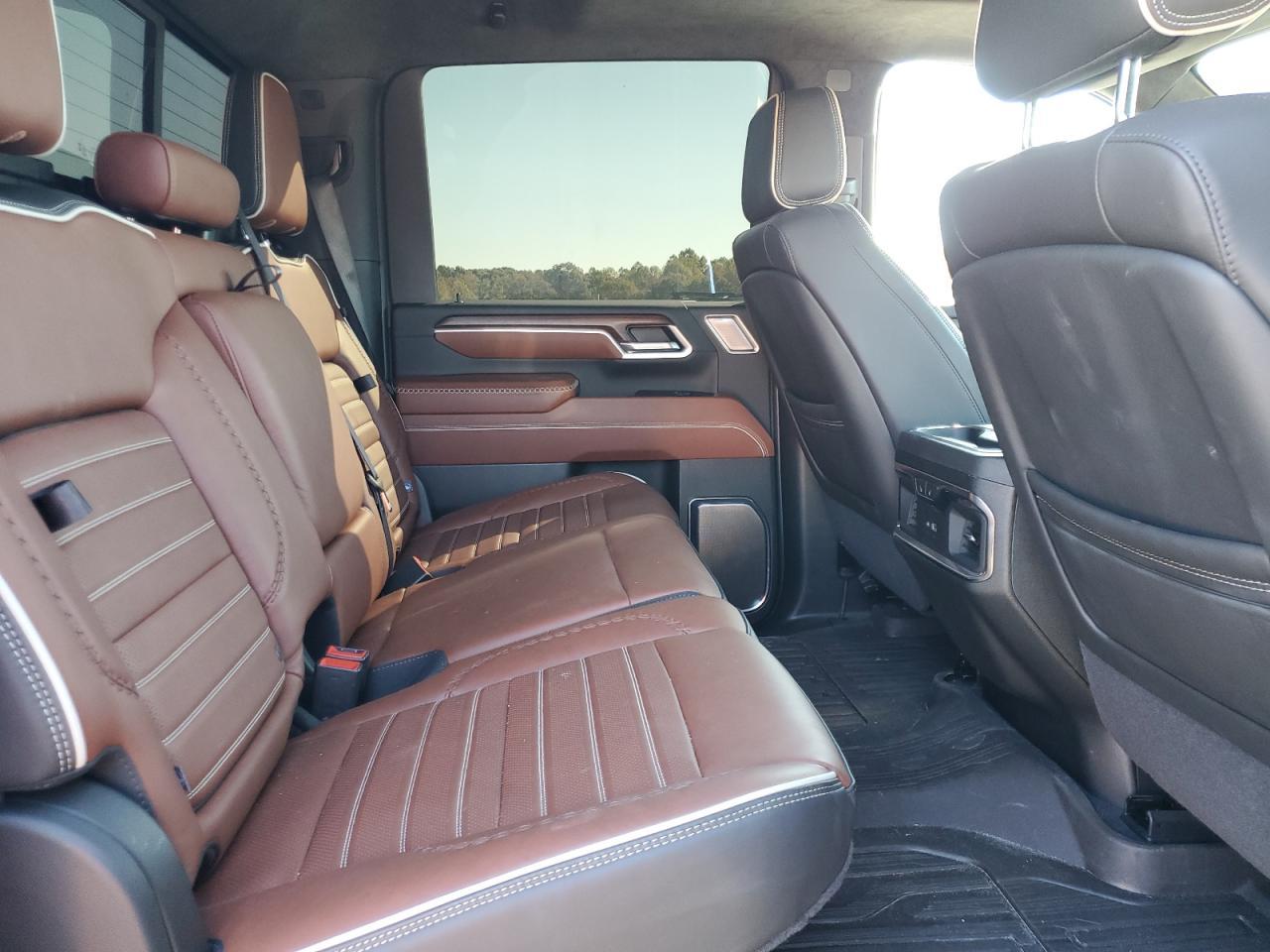 2024 GMC Sierra