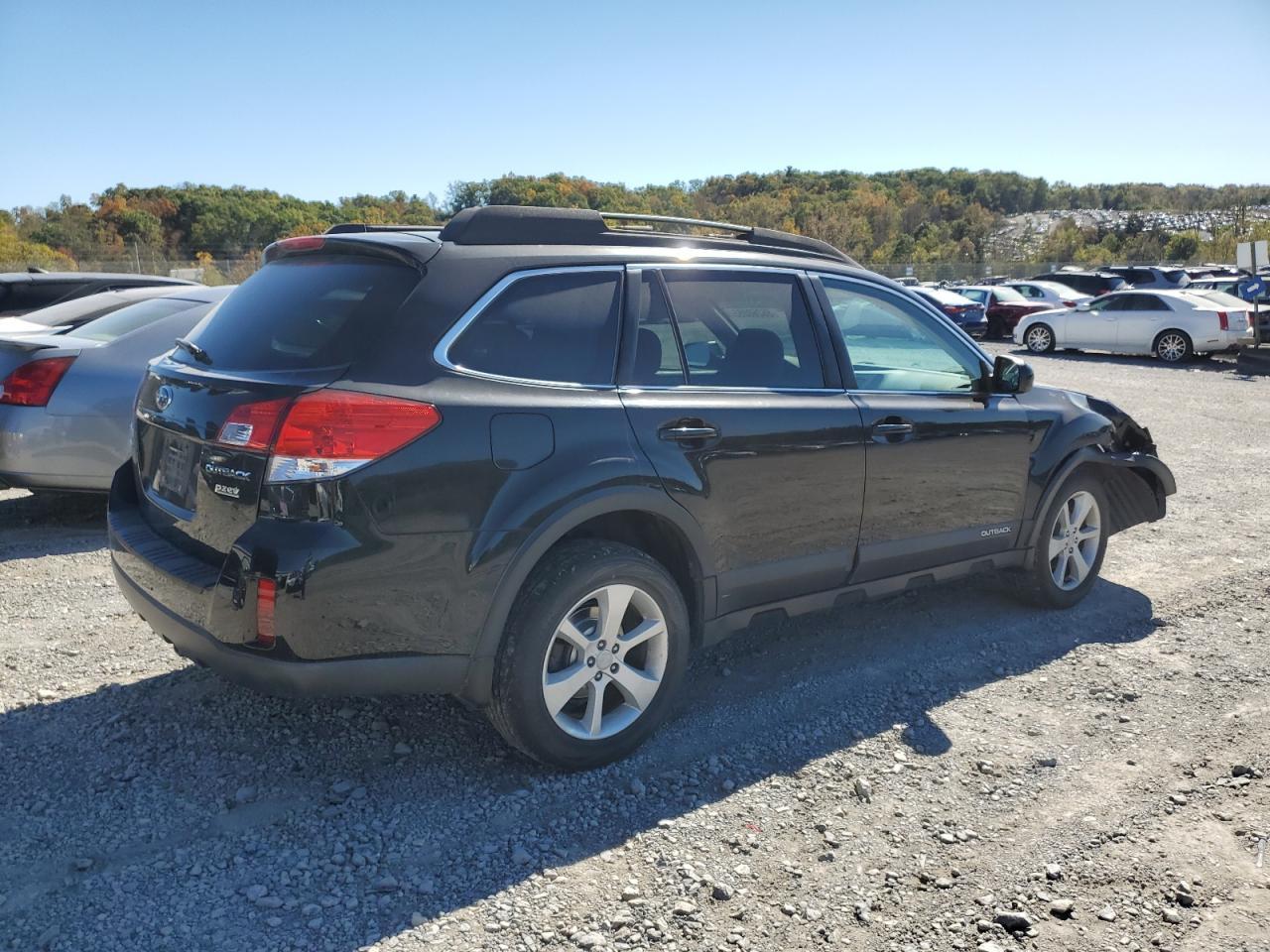 2013 SUBARU Outback