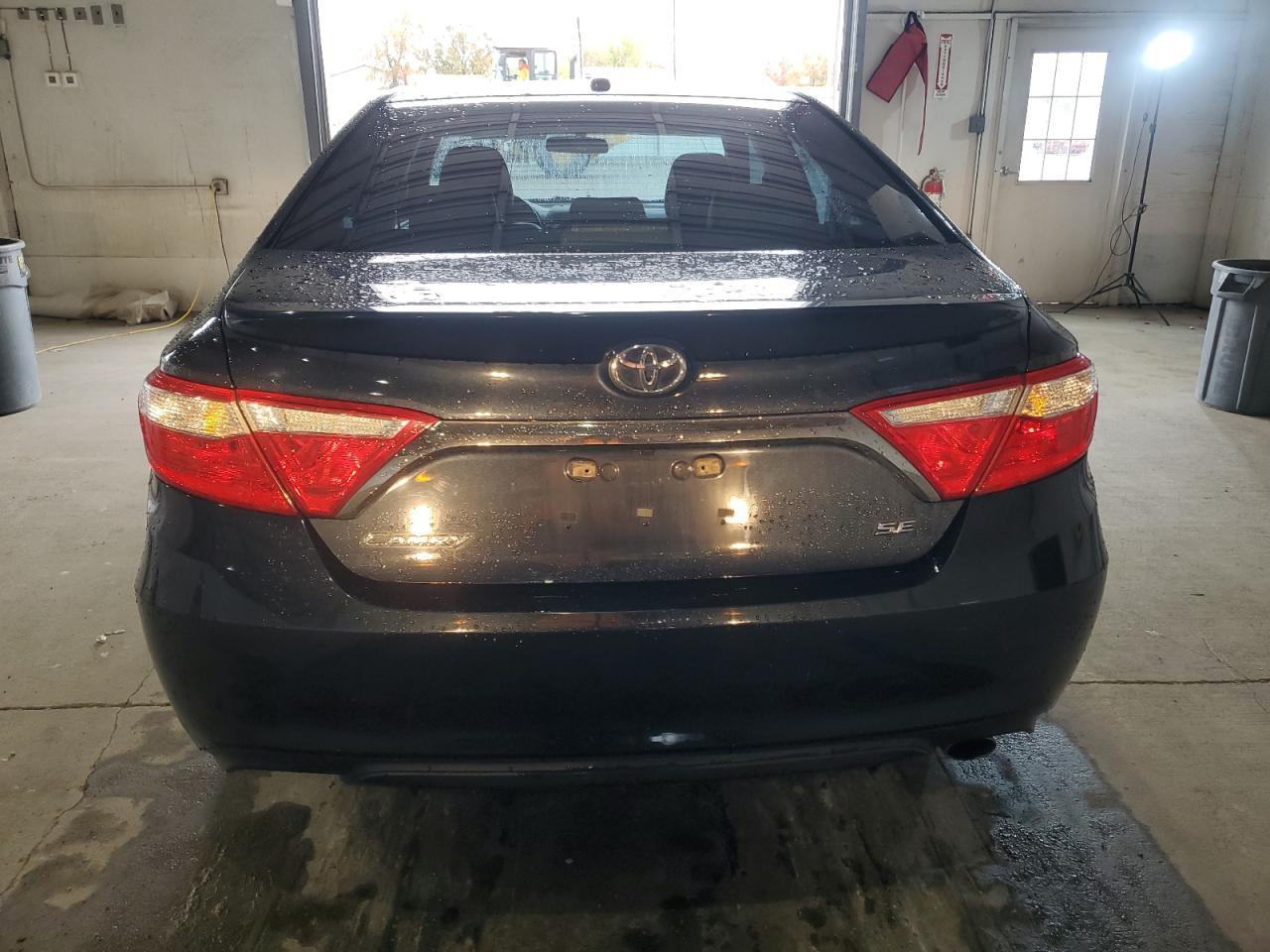 2016 TOYOTA CAMRY