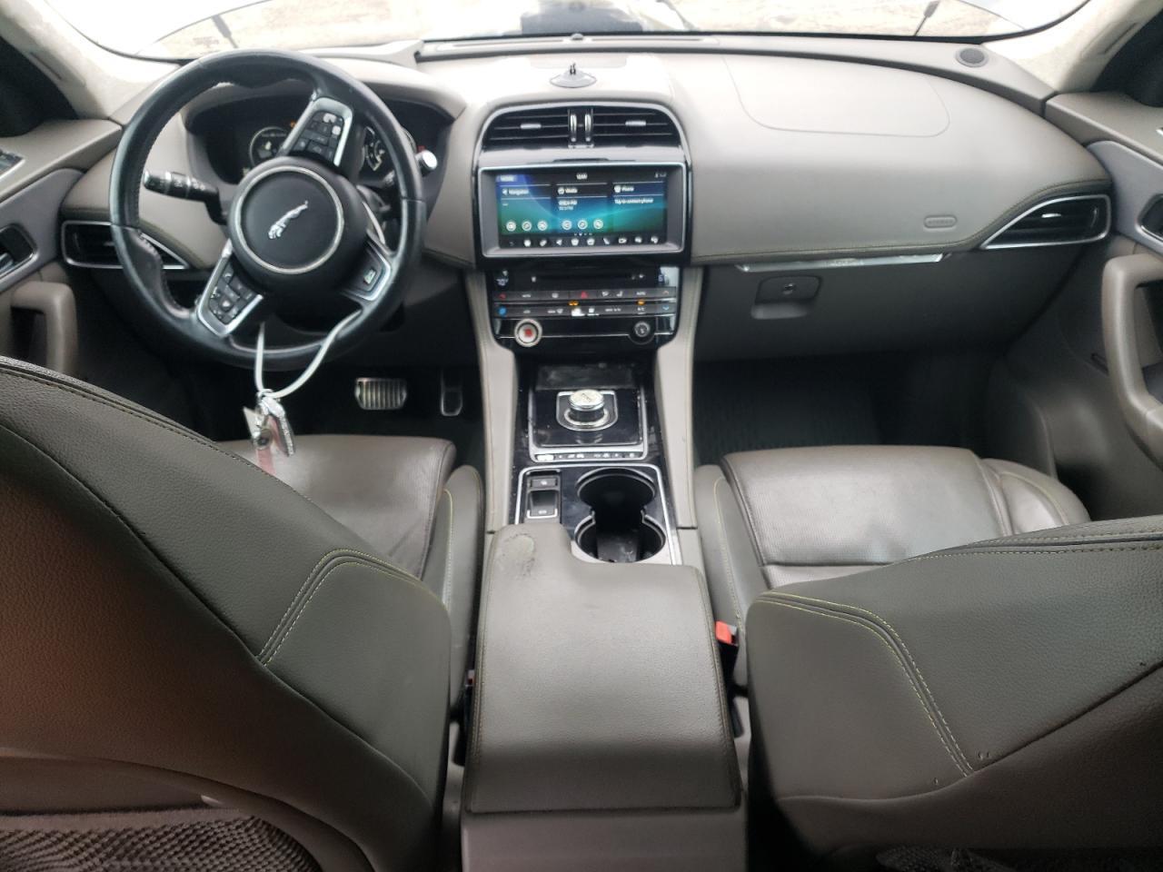 2017 JAGUAR F-Pace