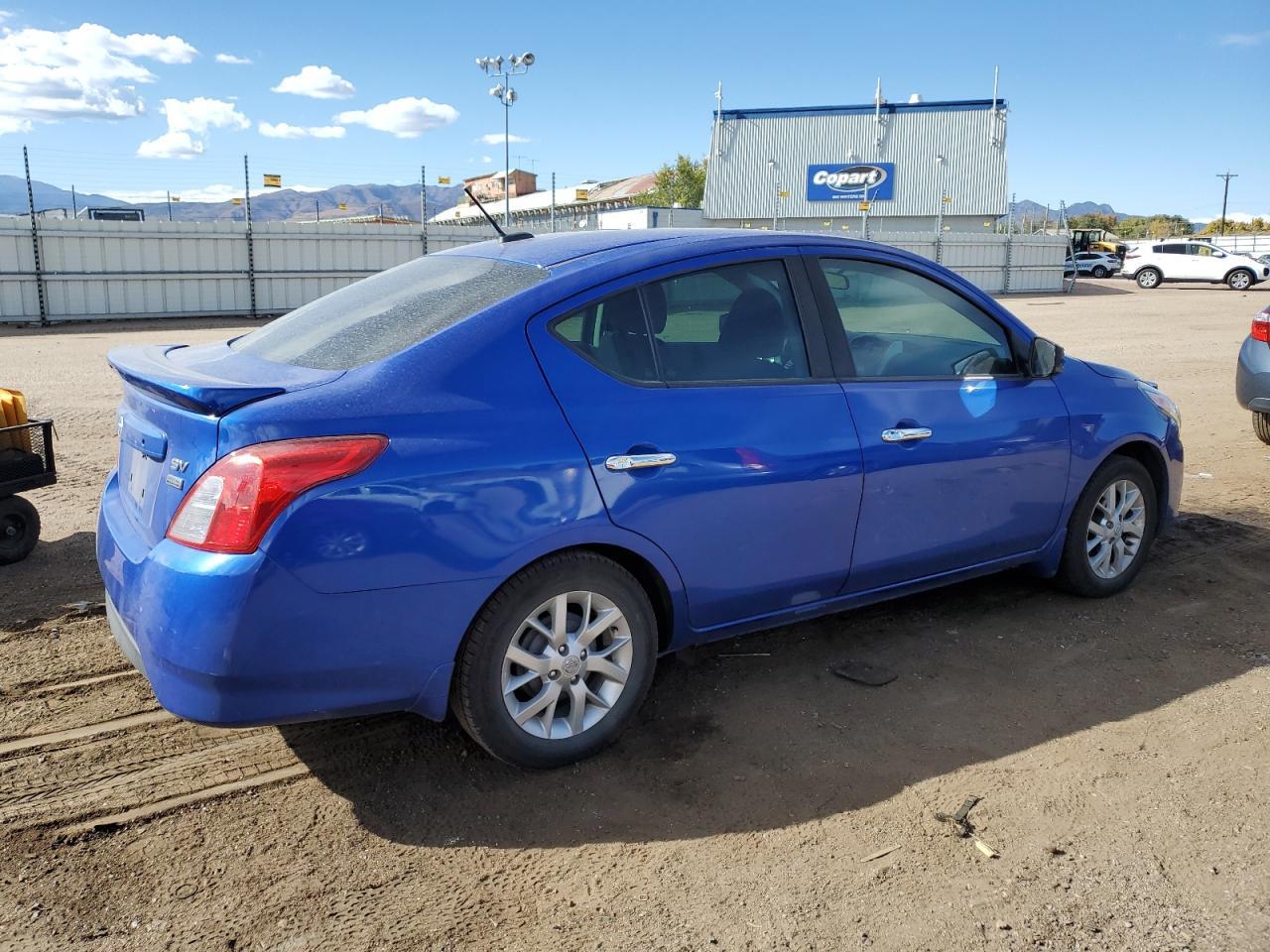 2017 NISSAN VERSA