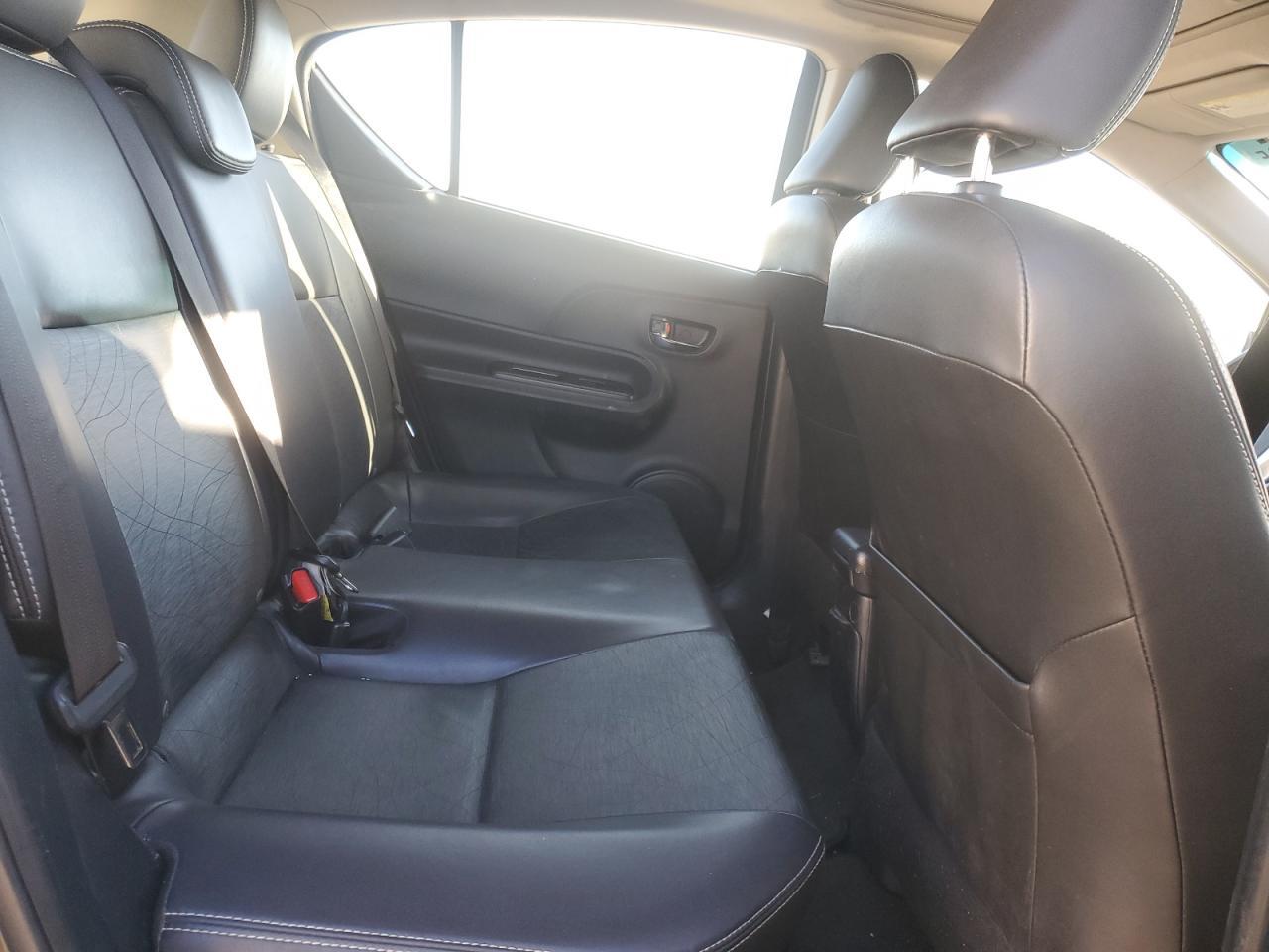 2015 TOYOTA Prius c