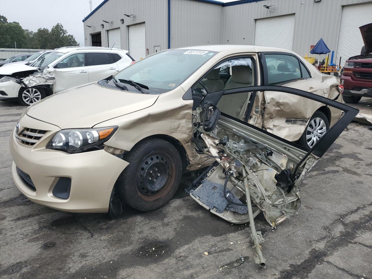 2013 TOYOTA COROLLA
