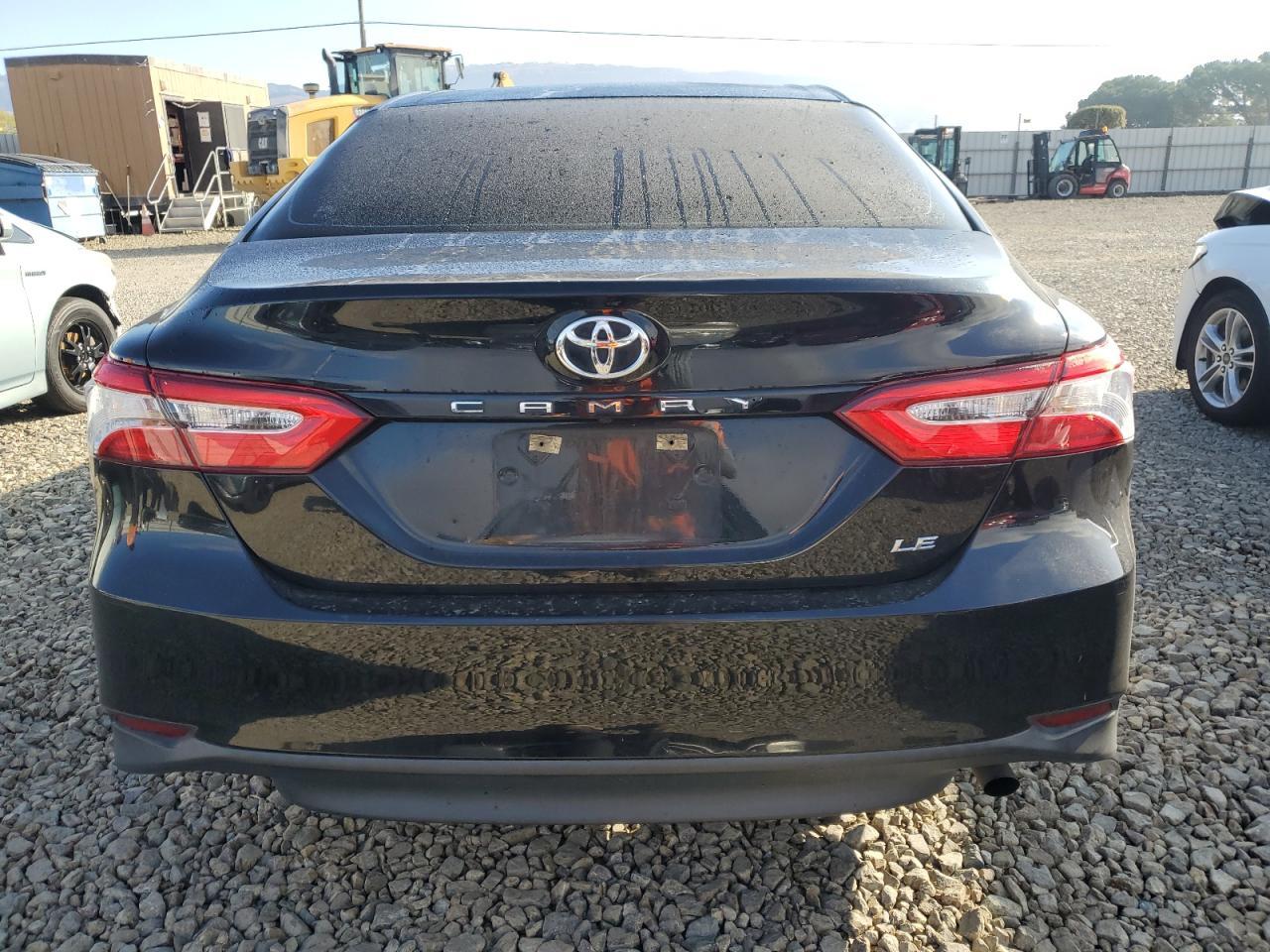 2018 TOYOTA CAMRY