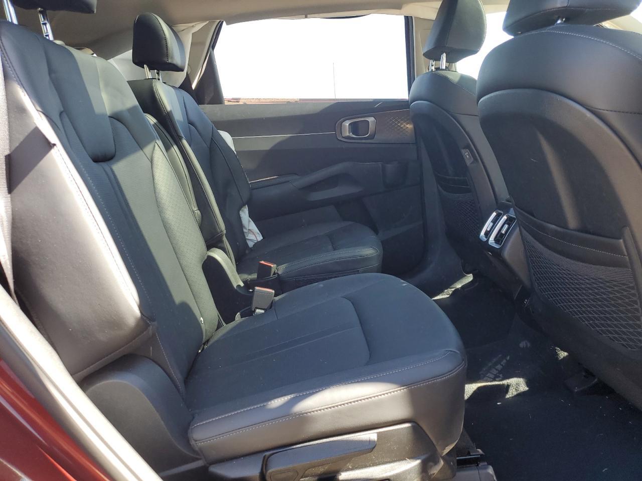 2025 KIA SORENTO
