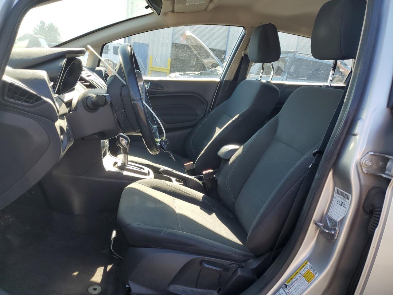 2016 FORD Fiesta