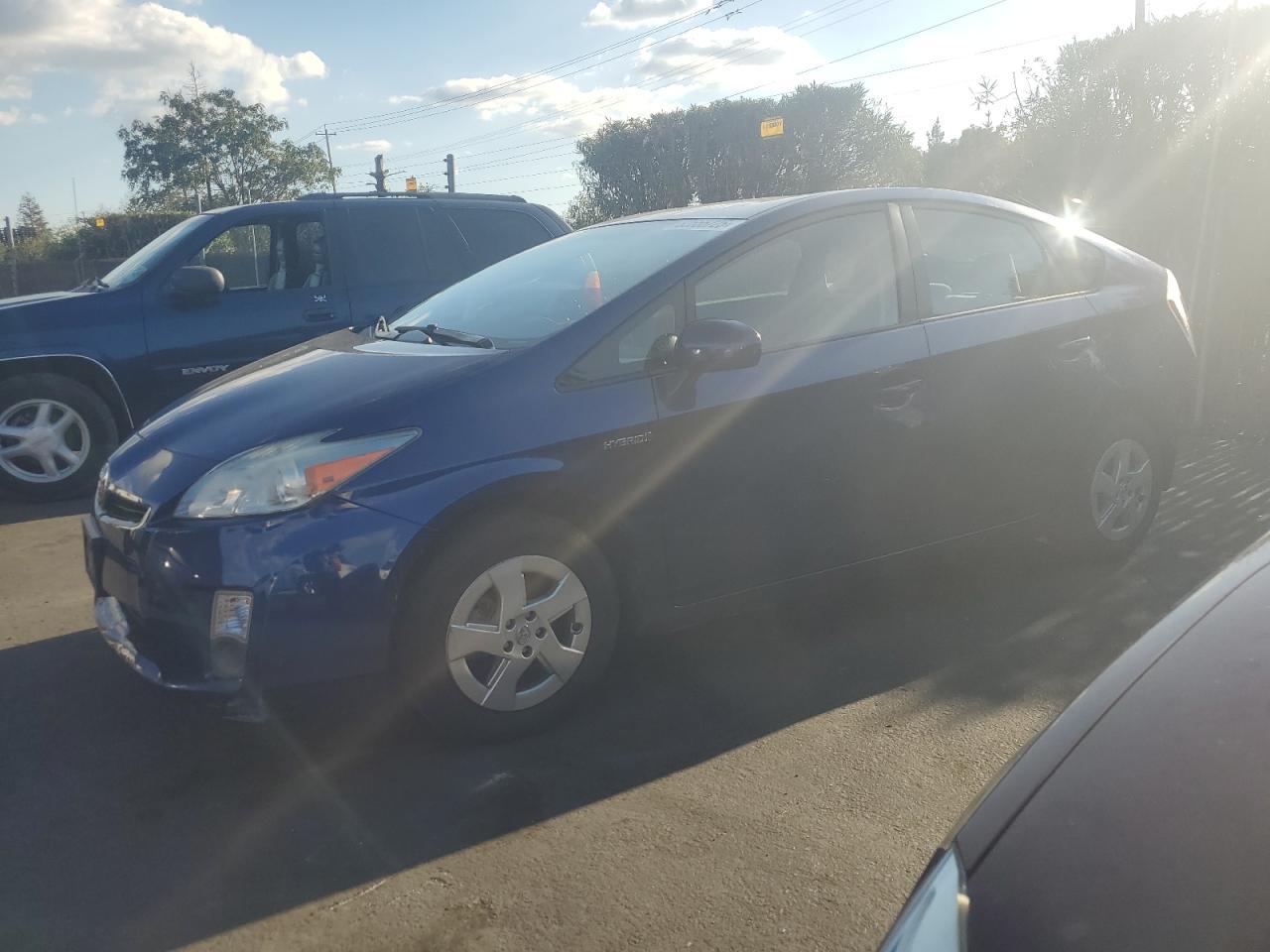 2011 TOYOTA PRIUS