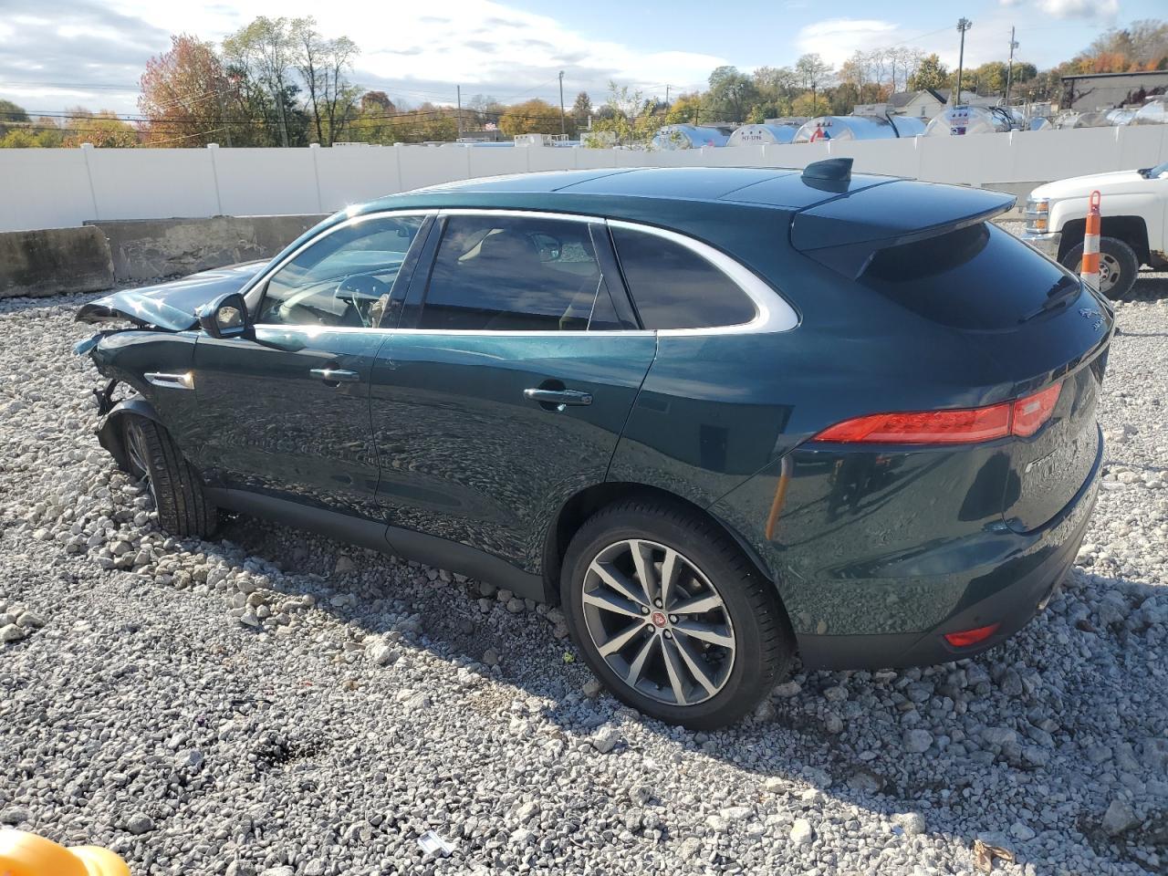 2017 JAGUAR F-Pace
