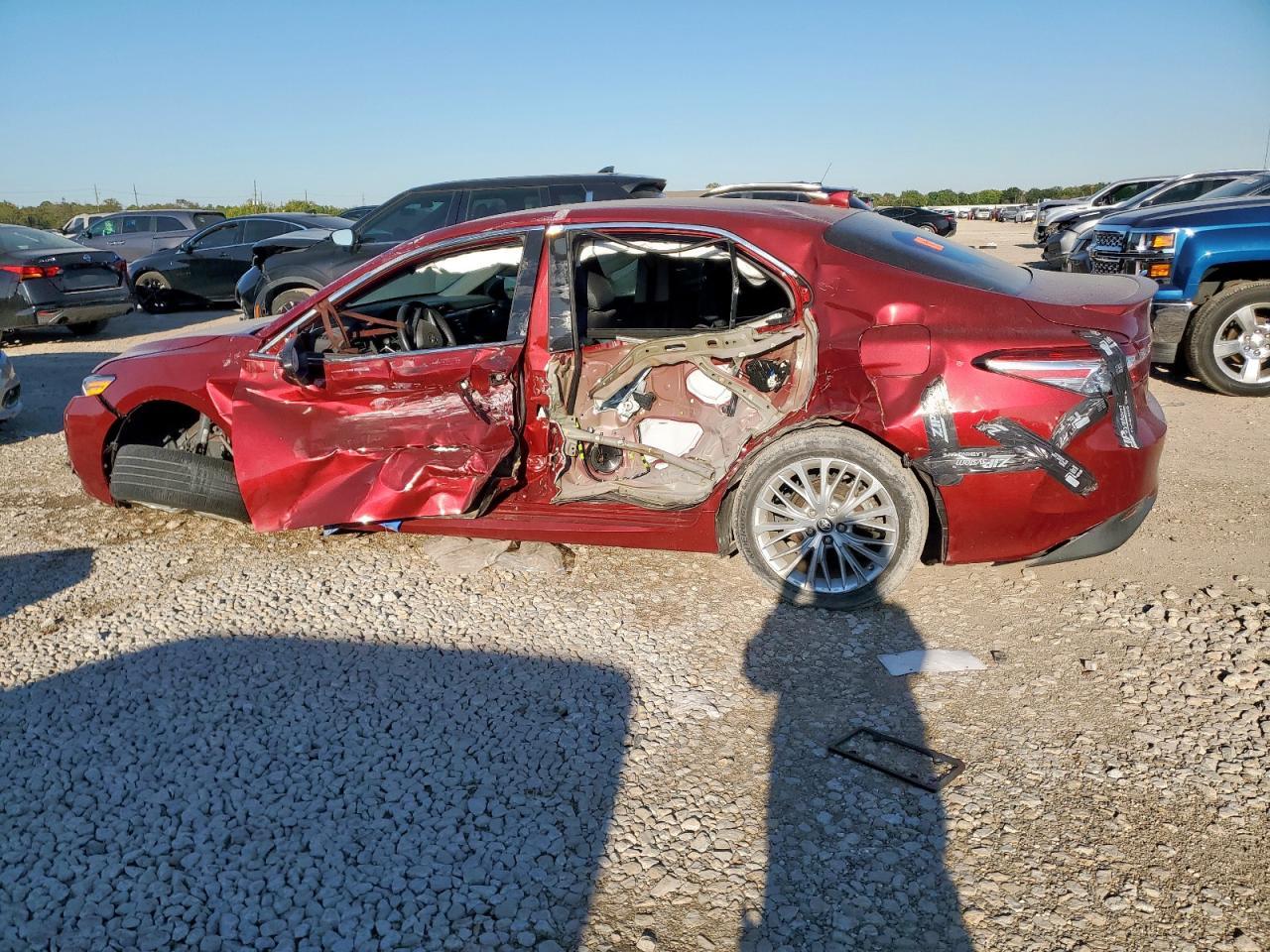 2019 TOYOTA CAMRY