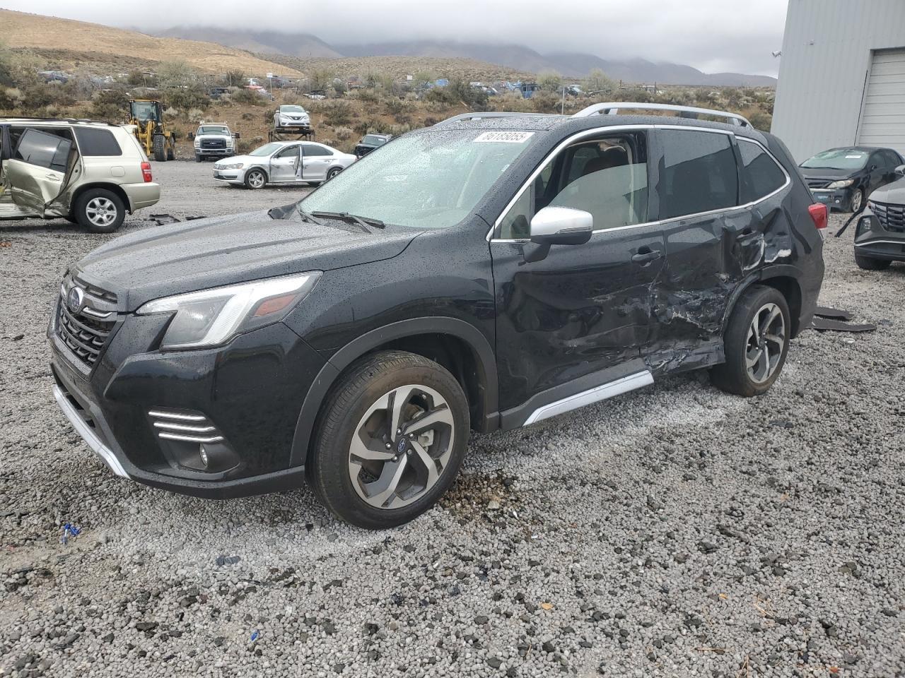 2023 SUBARU FORESTER