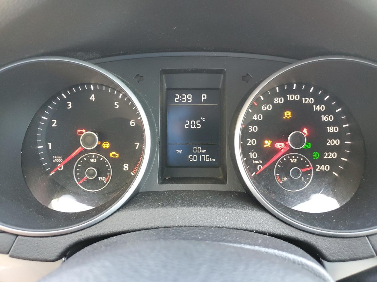 2011 VOLKSWAGEN GOLF